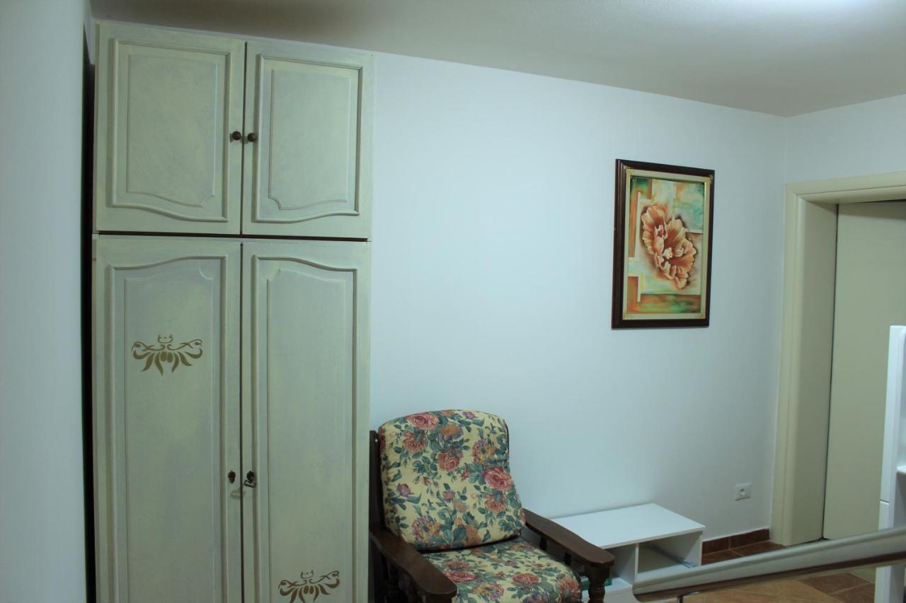 Apartman Robi Nova Vas  Exteriör bild