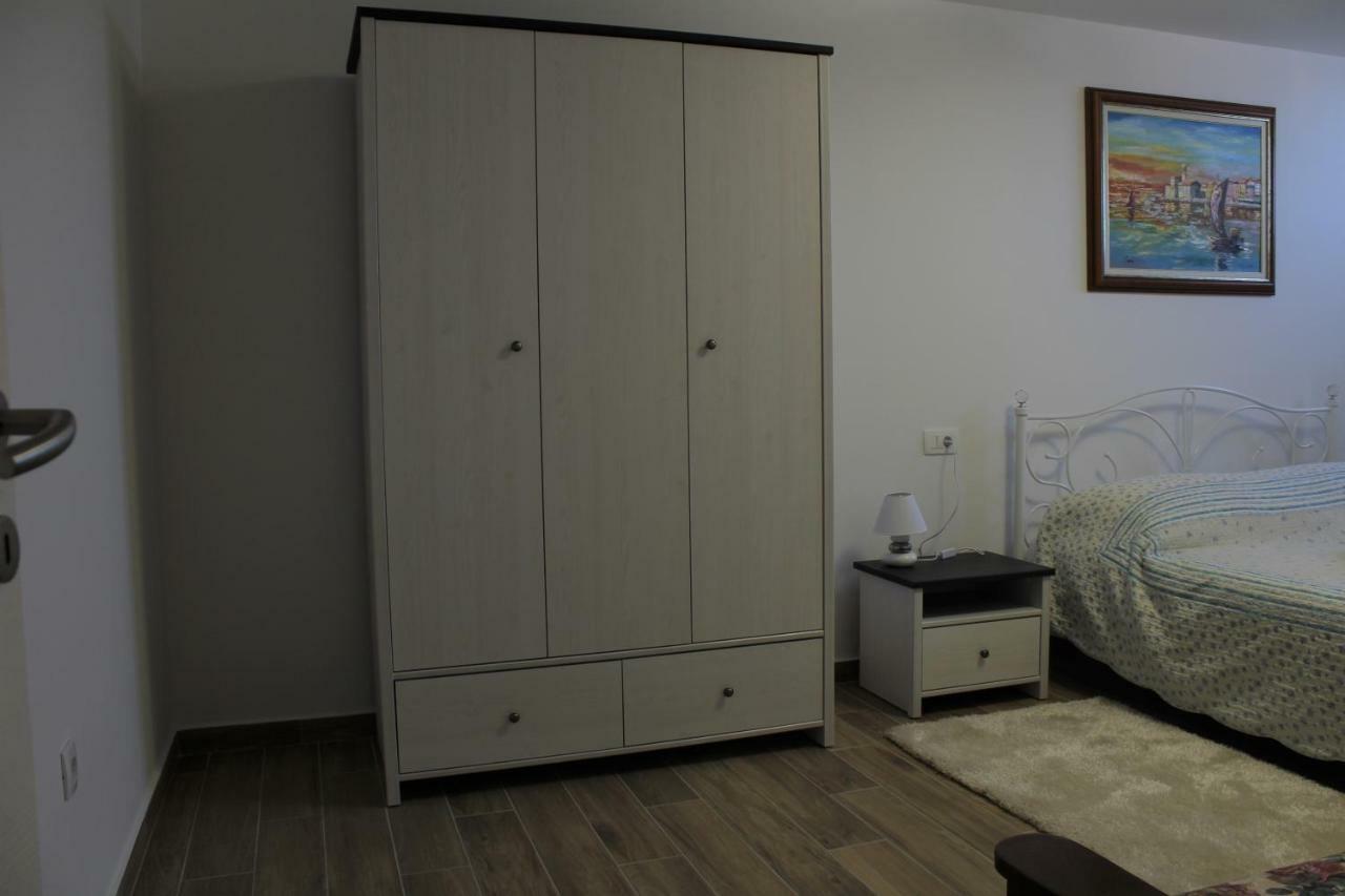 Apartman Robi Nova Vas  Exteriör bild